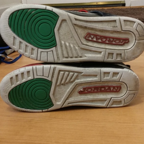 Kid's Jordans - Picture 4 of 5